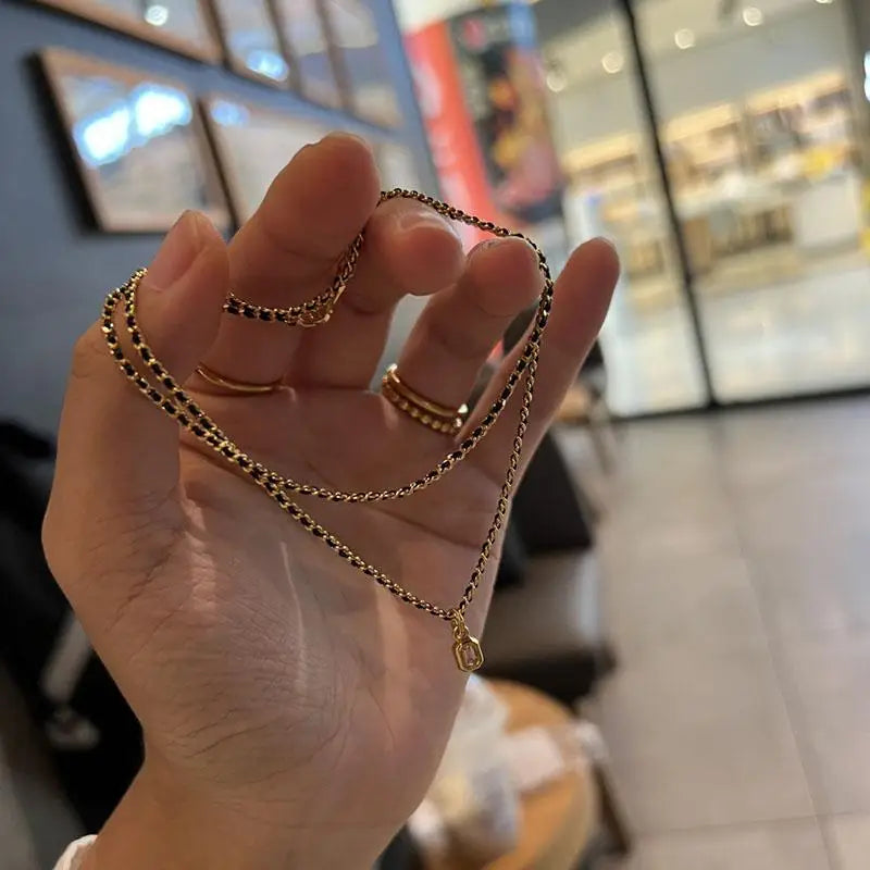 Classic minimalist design Black woven rope chain necklace light luxury exquisite square pendant party wedding fine jewelry